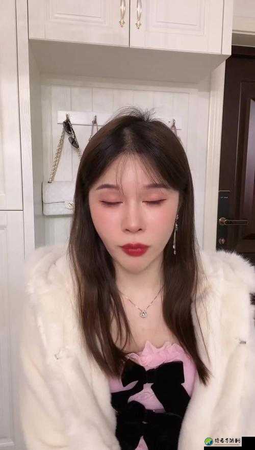 丝袜TS张思妮无尽自慰背后的深层需求：一场关于孤独与渴望的现代隐喻